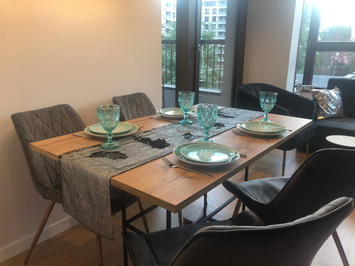 Central Point Apartament, Browary Warszawskie , Free Wifi, Fv Warschau Buitenkant foto